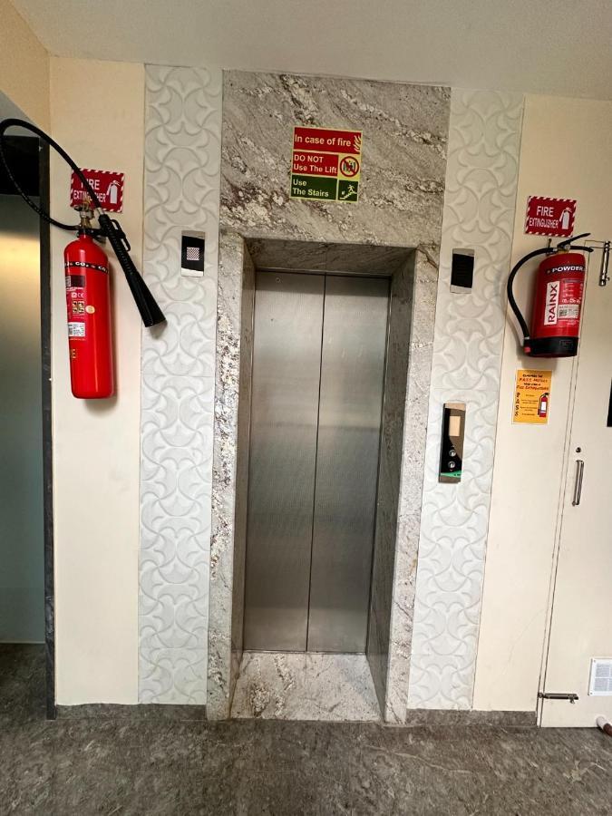 Hotel Pinaka Inn ラクナウ エクステリア 写真