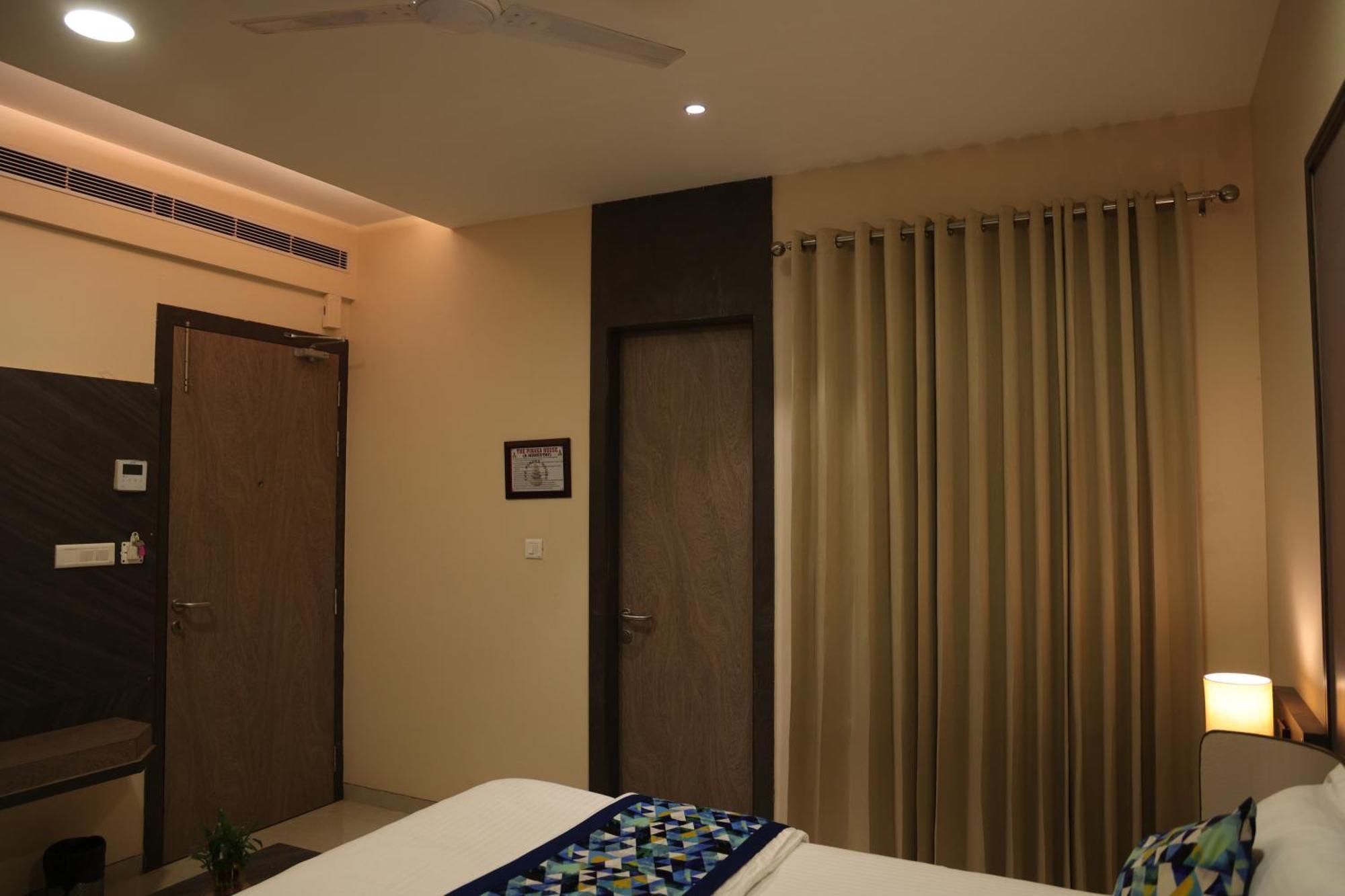 Hotel Pinaka Inn ラクナウ エクステリア 写真