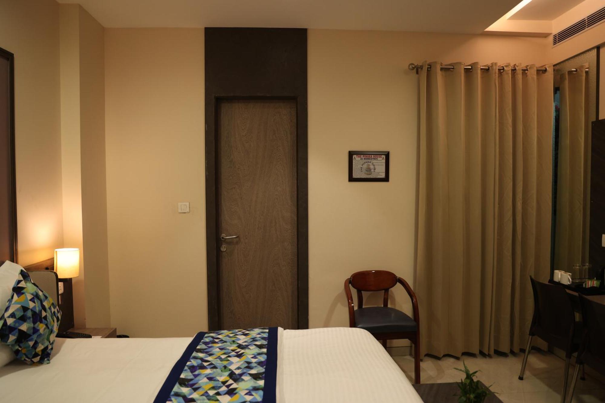 Hotel Pinaka Inn ラクナウ エクステリア 写真