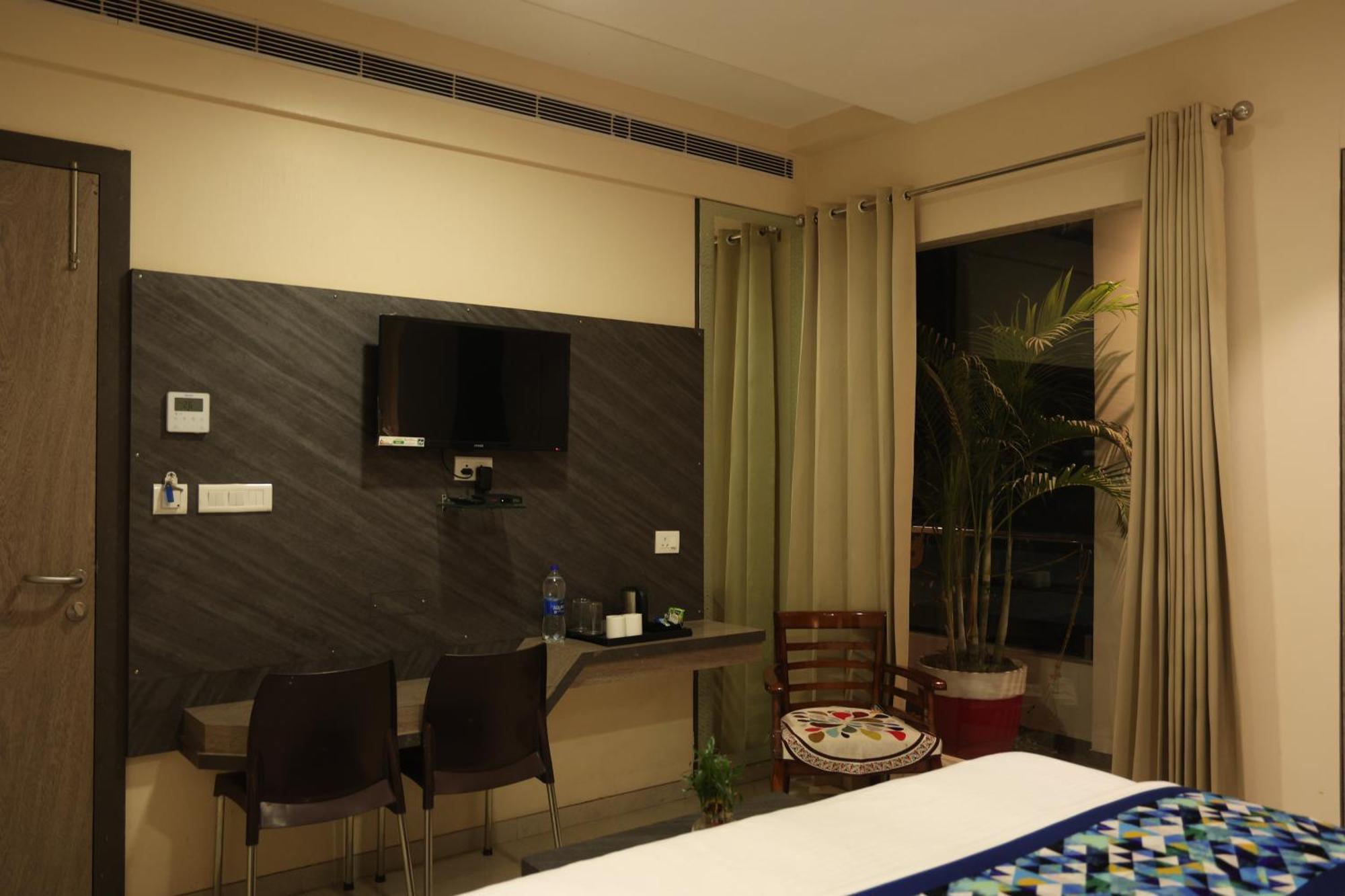 Hotel Pinaka Inn ラクナウ エクステリア 写真
