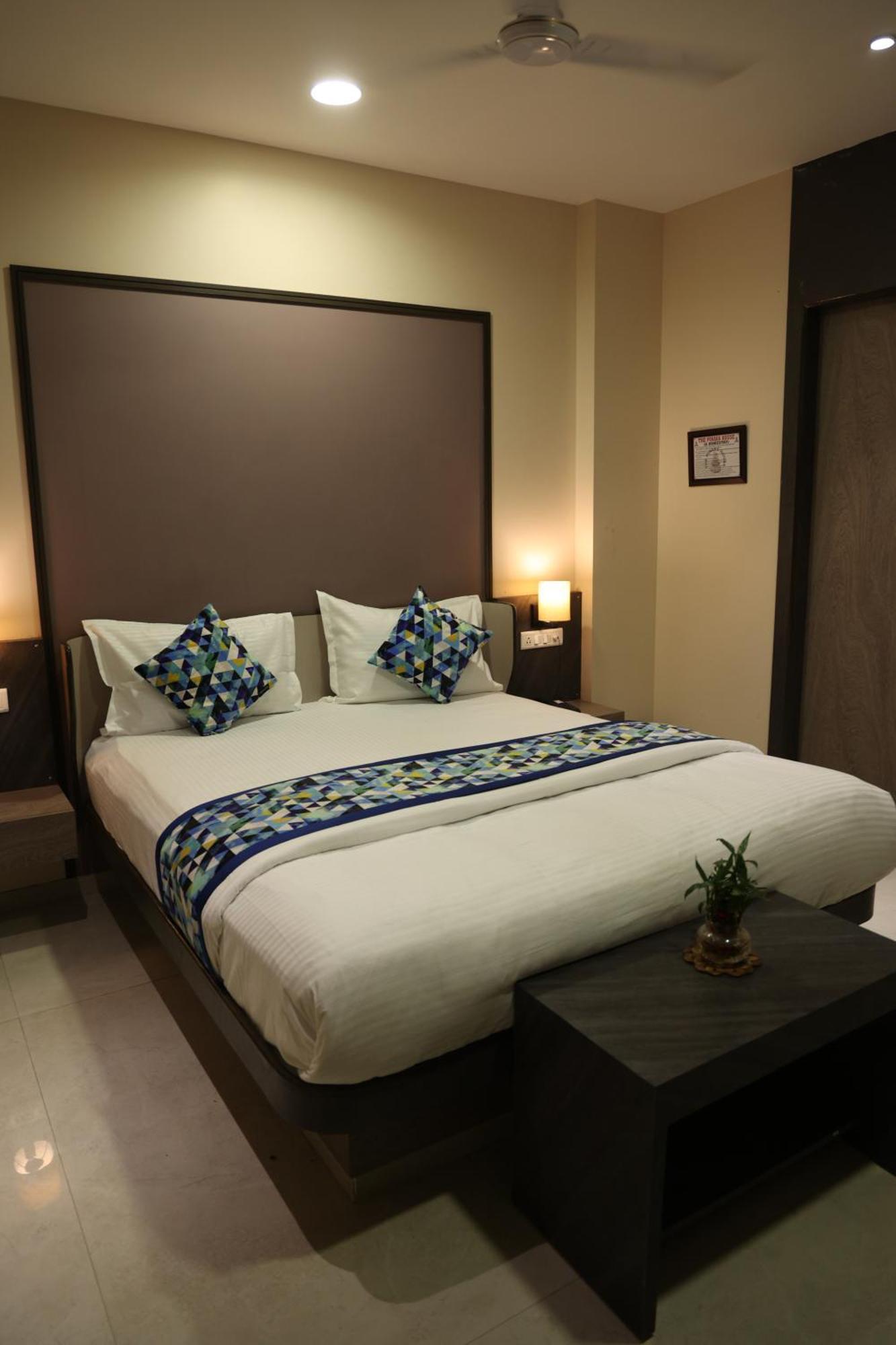Hotel Pinaka Inn ラクナウ エクステリア 写真