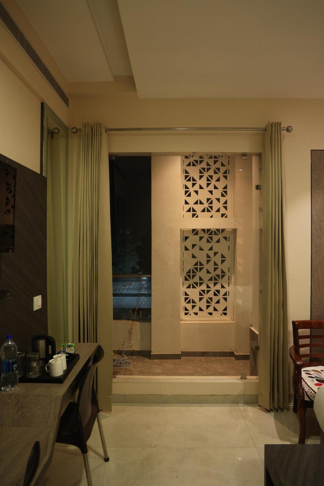Hotel Pinaka Inn ラクナウ エクステリア 写真