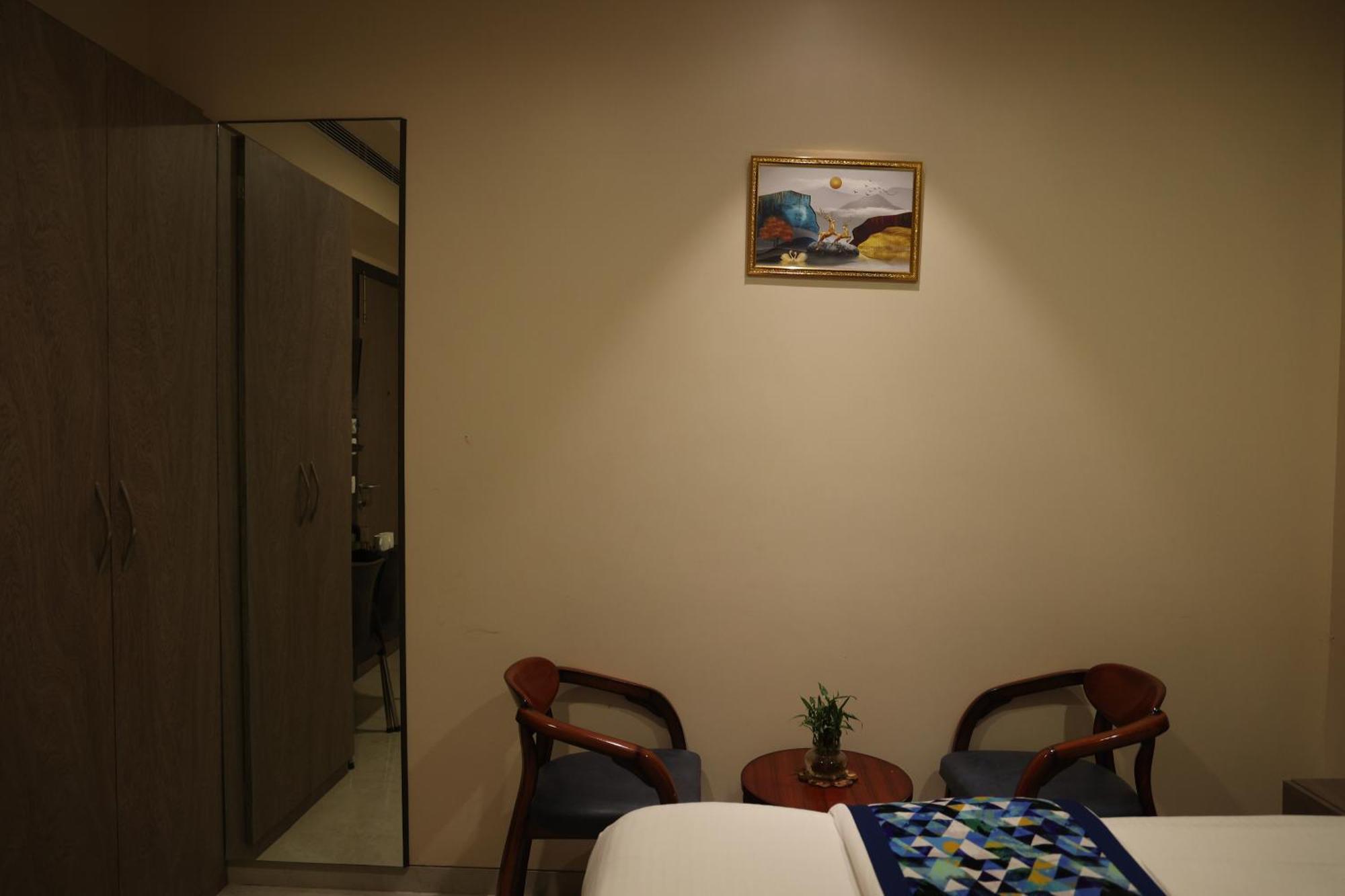 Hotel Pinaka Inn ラクナウ エクステリア 写真
