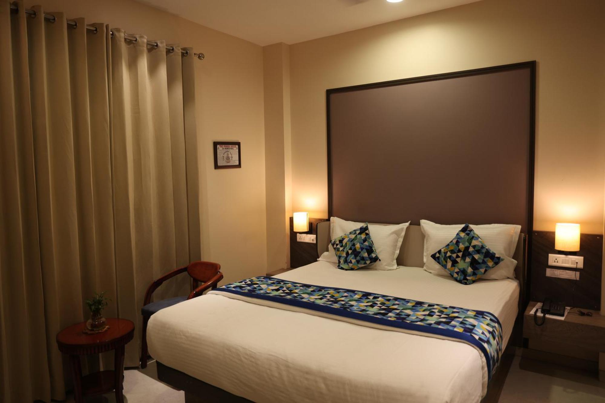 Hotel Pinaka Inn ラクナウ エクステリア 写真