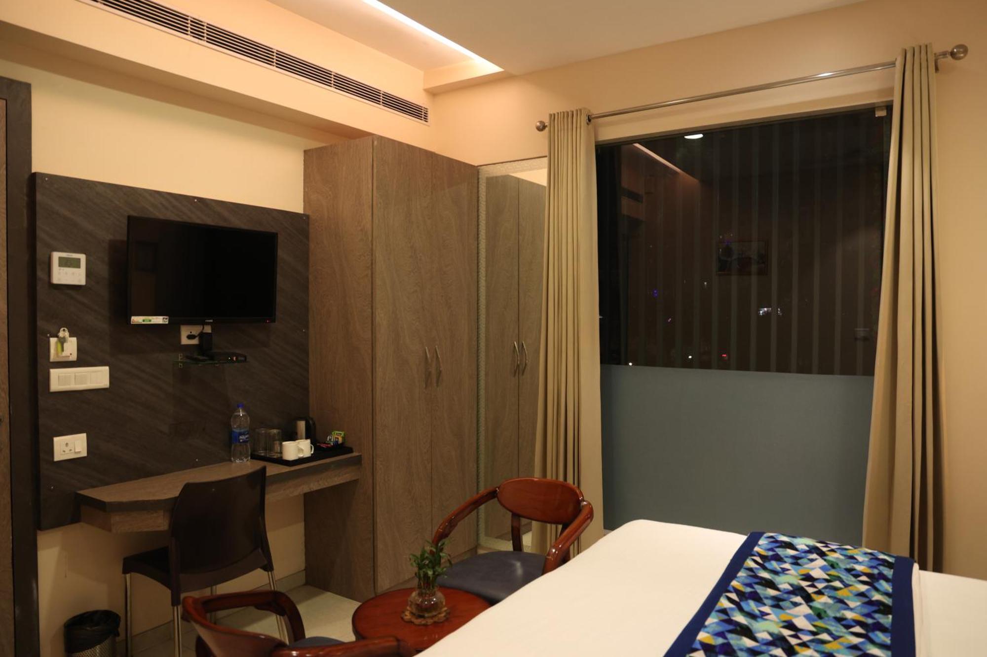 Hotel Pinaka Inn ラクナウ エクステリア 写真